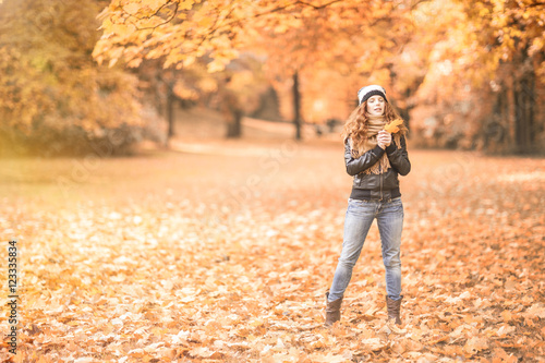 Natur Spaziergang im Herbst © drubig-photo