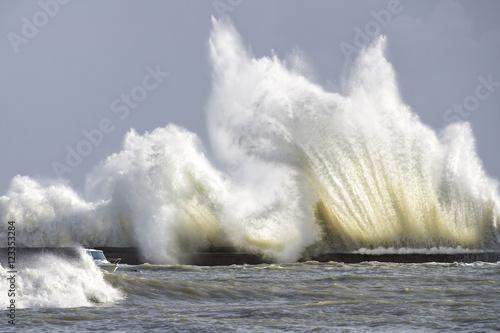 vague tempête en Bretagne