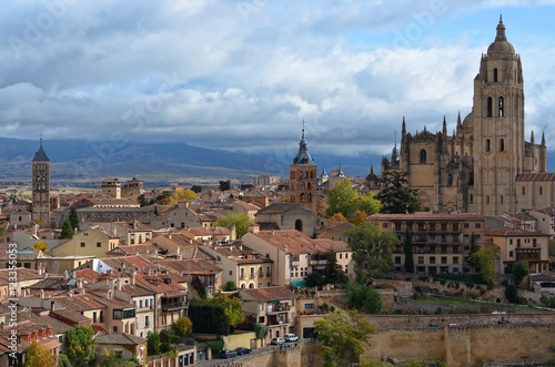 Wallpaper Mural View of Segovia Spain featuring the Segovia Cathedral Torontodigital.ca