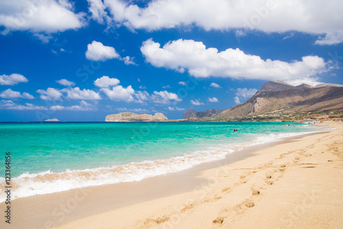 Fototapeta Naklejka Na Ścianę i Meble -  Beautiful fine sand beach in Falassarna, Crete, Greece