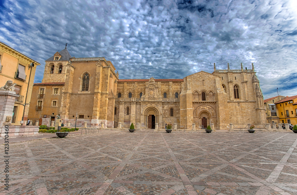 Basilica of St. Isidore of León, Spain, Europe, under a beautiful cloudy sky/ church / religion/ pray/ faithfulls/ beauty/