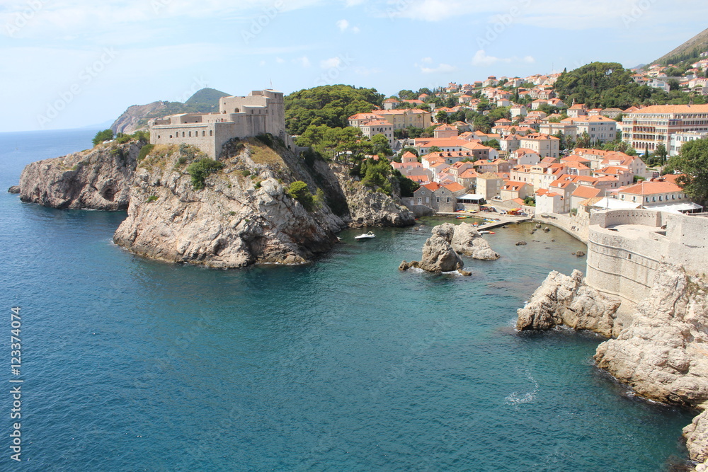 Dubrovnik meets the sea 