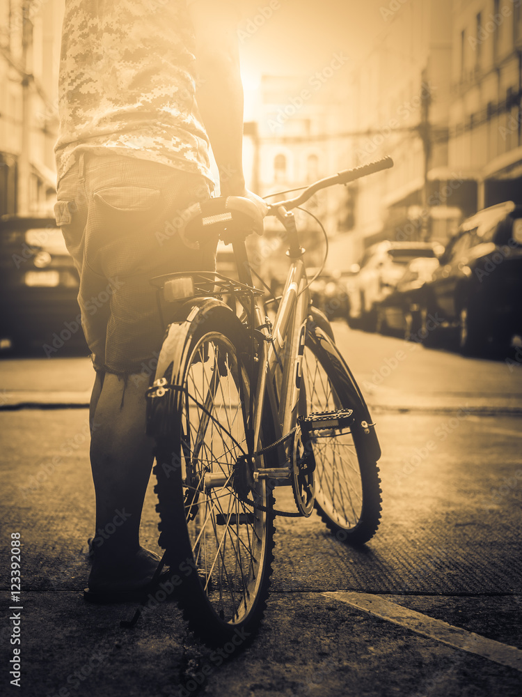 Obraz premium Bicycle with man