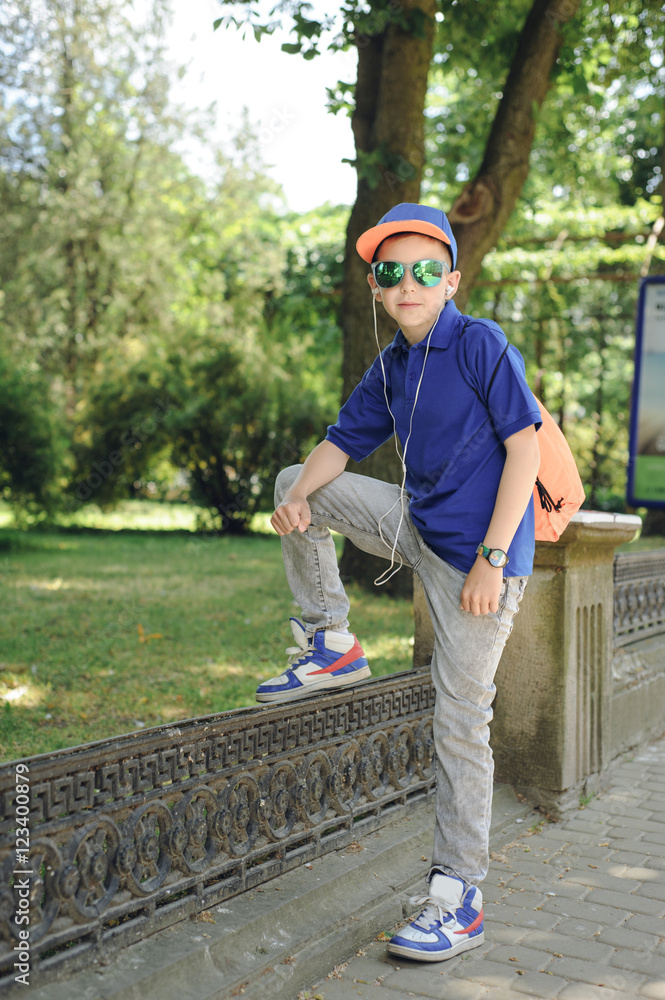 Fototapeta premium Boy with mother