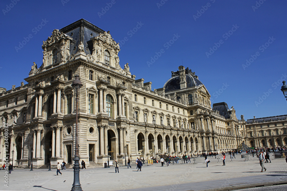 Partial aspect of the Louvre