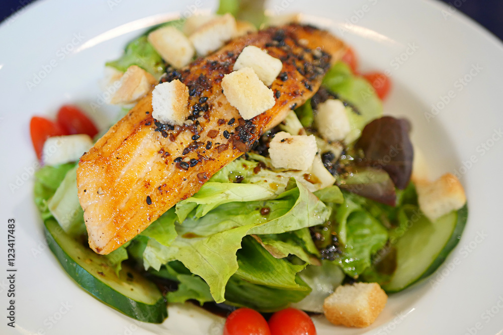grilled salmon salad with black pepper grilled salmon salad with black pepper