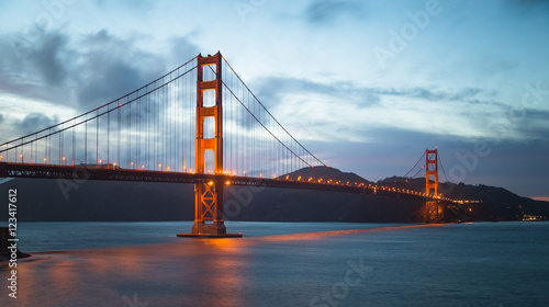 Fototapeta Naklejka Na Ścianę i Meble -  Golden Gate Bridge in San Francisco California after sunset