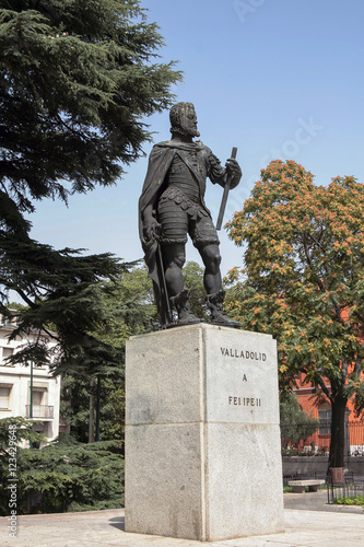 The Felipe II monument photo