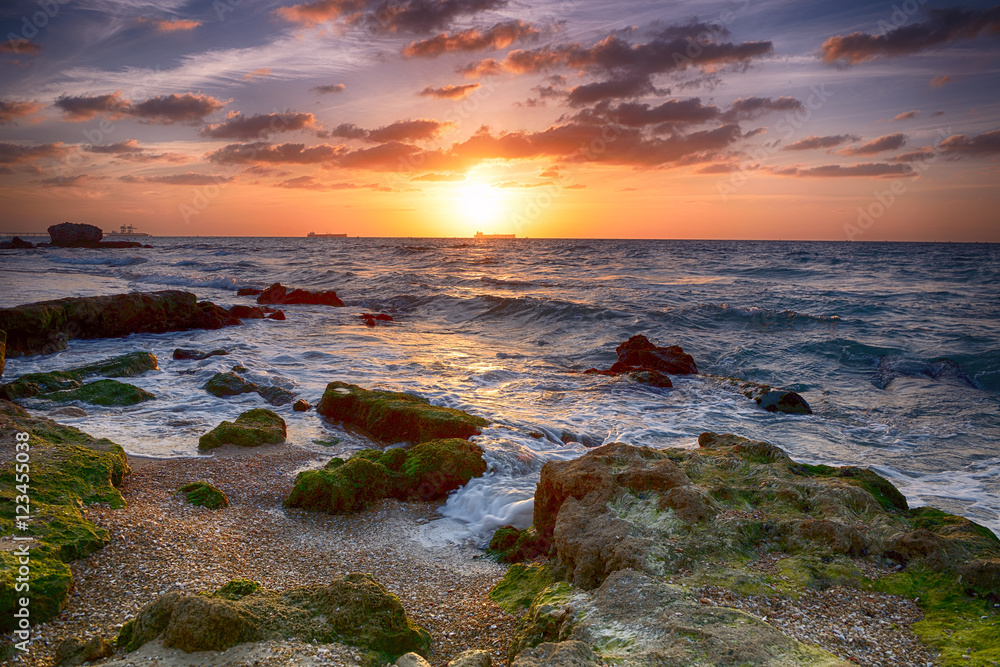 Obraz premium View of Mediterranean sea at sunset
