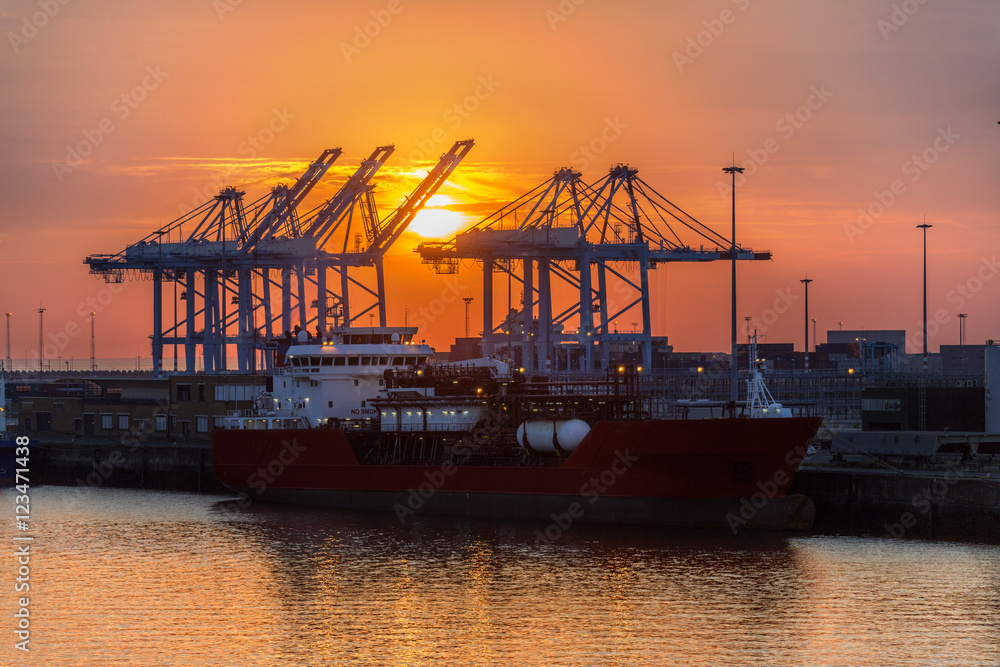 Transport - Shipping - Sunset