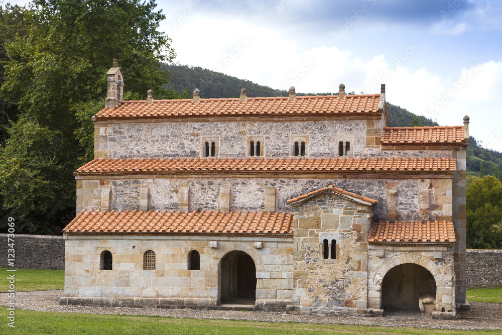 Convento prerrománico en Asturias.