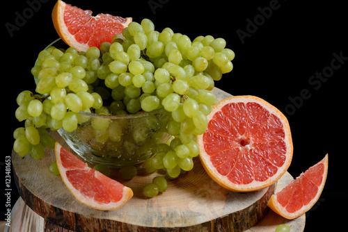 Grapefruit with grapes