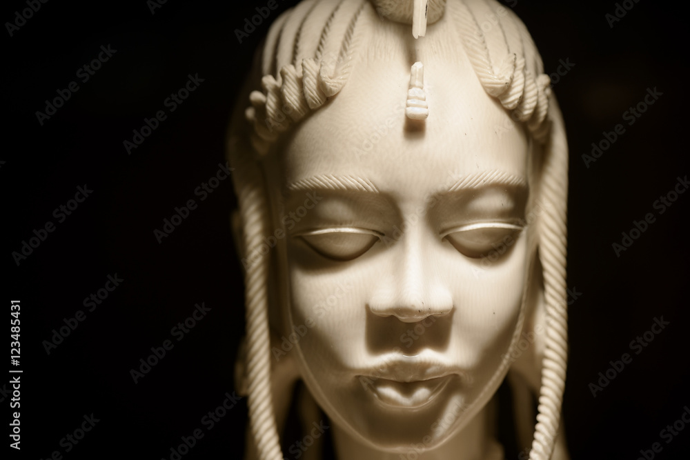Chinese Ivory statuette
