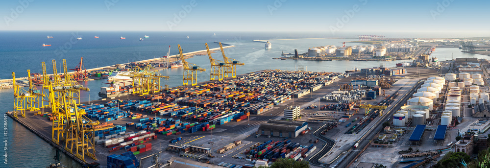 Fototapeta premium Port in Barcelona