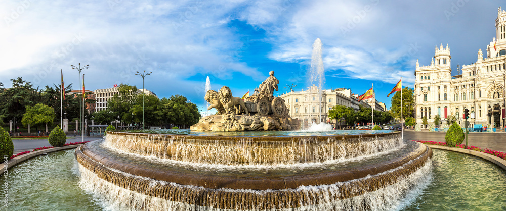 Obraz premium Cibeles fountain in Madrid