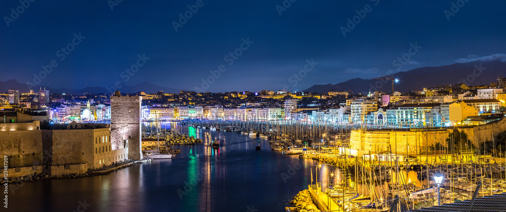 Fototapeta premium Saint Jean Castle and Cathedral de la Major in Marseille