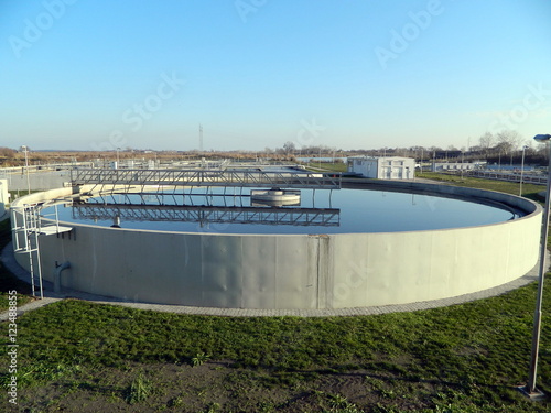 Reactor for wastewater treatment