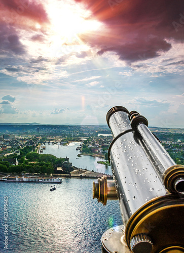 Koblenz – Blick auf das Deutsche Eck von Festung Ehrenbreitstein mit Fernglas photo