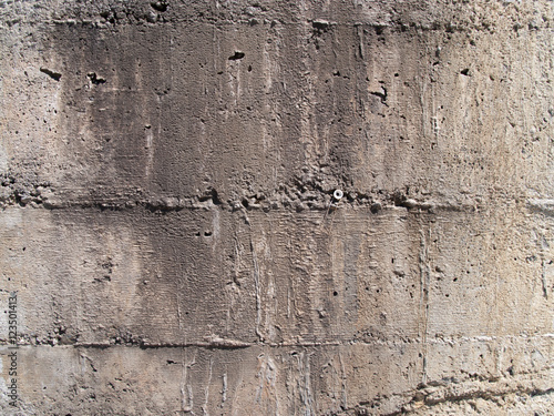 Dirty concrete wall © RegenerationX
