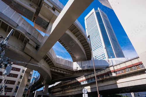 首都高速道路　西新宿ジャンクション　東京オペラシティー photo