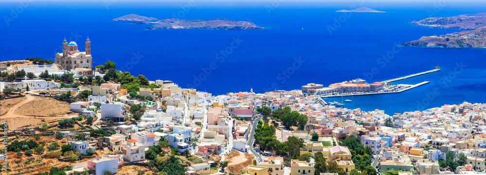 Obraz premium Autentyczna seria Grecja - wyspa Syros, widok panoramiczny