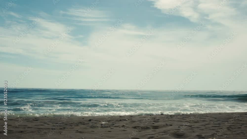 ea waves beat the shore slowmotion ea waves beat the shore slowmotion