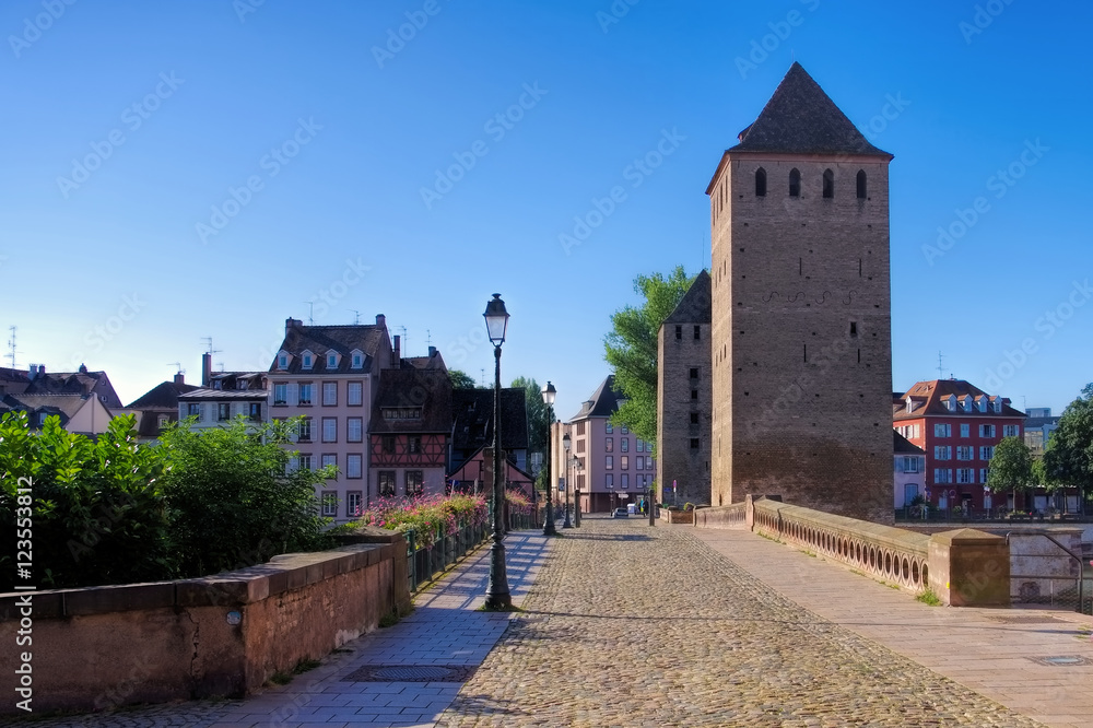 Gedeckte Bruecken in Strassburg im Elsass - Ponts Couverts in Strasbourg, Alsace