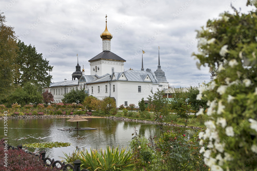 Vvedensky Tolga convent. Orthodox women's monastery in Yaroslavl on the Volga left Bank.Founded in 1314 . Vvedensky Tolga convent. Orthodox women's monastery in Yaroslavl on the Volga left Bank.Founded in 1314 .