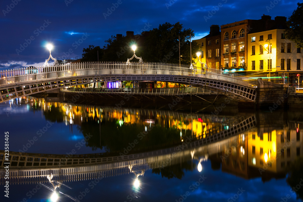 Ha Penny Bridge in Dublin, Ireland at night