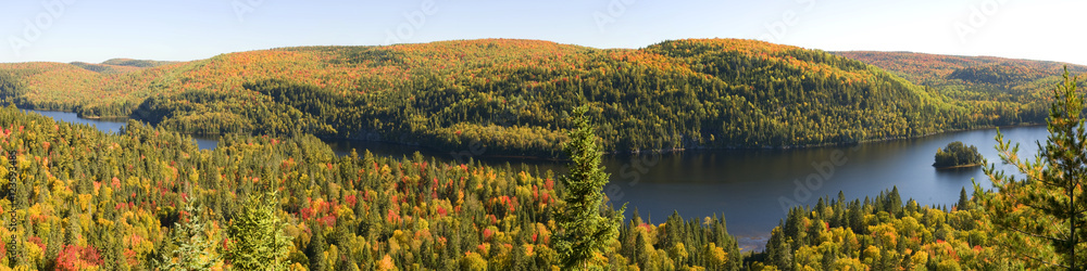 Fall Foliage along Lake Wapizagonke Fall Foliage along Lake Wapizagonke