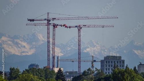 Wohnungsbau - Stadtentwicklung - Gentrifizierung - Zeitraffer - Timelapse - alpenblick