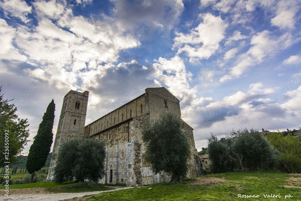 Abbazia di Sant'Antimo (Siena) Abbazia di Sant'Antimo (Siena)