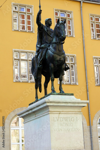 Reiterstandbild König Ludwig von Bayern photo