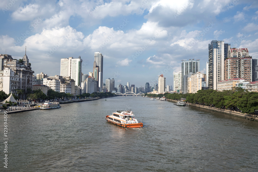 Fototapeta premium river in the city