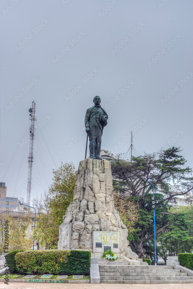Fototapeta premium San Martin Monument in Mar del Plata, Argentina