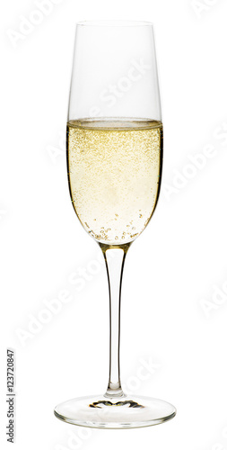 Murais de parede Flute glass of sparkling champagne wine isolated on white background