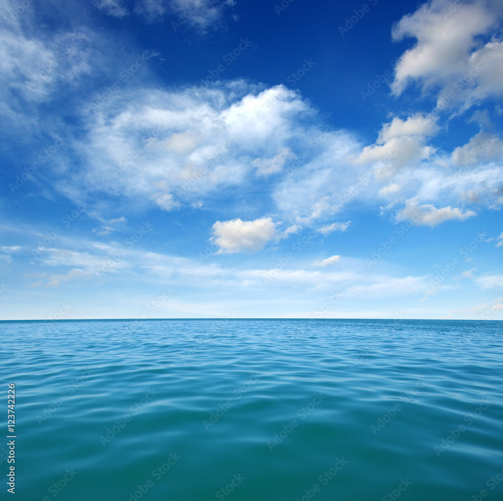 Obraz premium Blue sea water