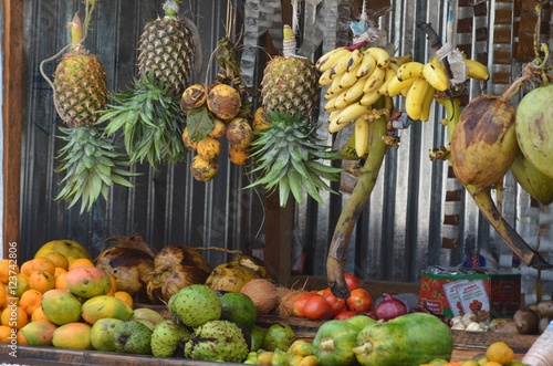  TRopical Fruit and vegetables on sale in zanzibar 