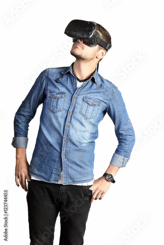 man using the VR virtual reality headset  © murattellioglu
