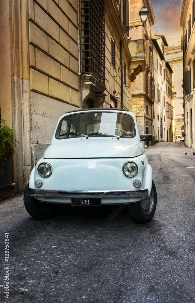 Obraz premium Vintage car in Italy