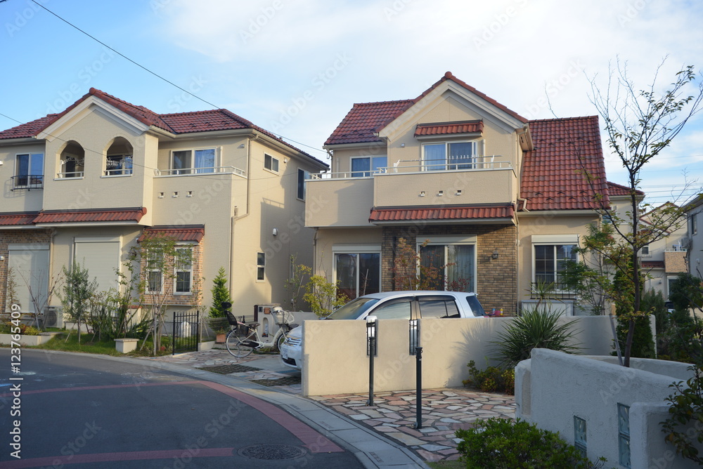 一戸建てが並ぶの住宅街