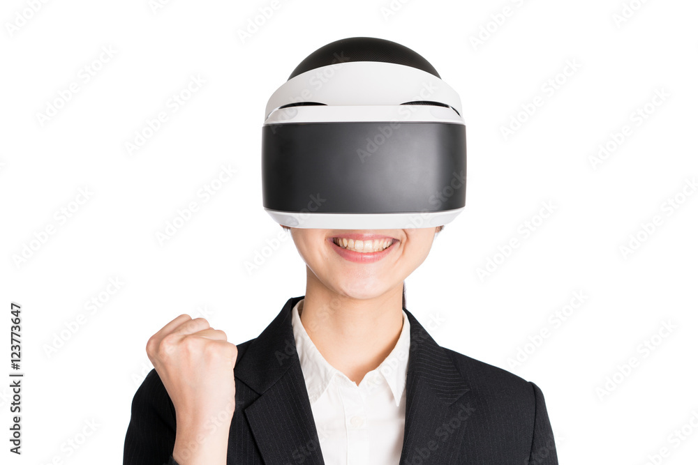 VRヘッドセットを装着したビジネスウーマン VRヘッドセットを装着したビジネスウーマン