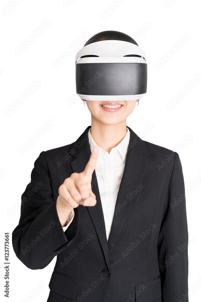 VRヘッドセットを装着したビジネスウーマン VRヘッドセットを装着したビジネスウーマン