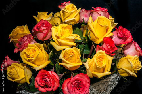 yellow red rose bouquet