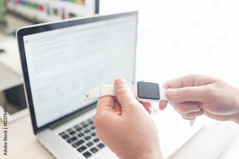 Using smart watch in office for work Using smart watch in office for work