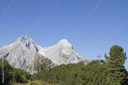 Alpspitze und Hochblassen photo