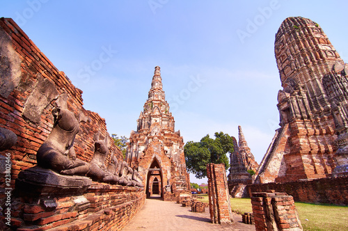Khmer temple in Ayutthaya, Thailand. © luengo_ua