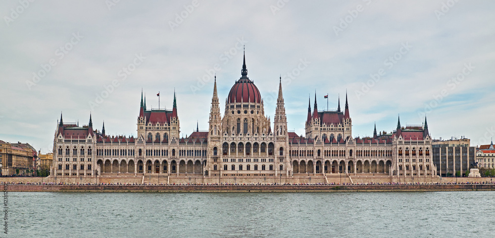 Fototapeta premium Parliament building in Budapest