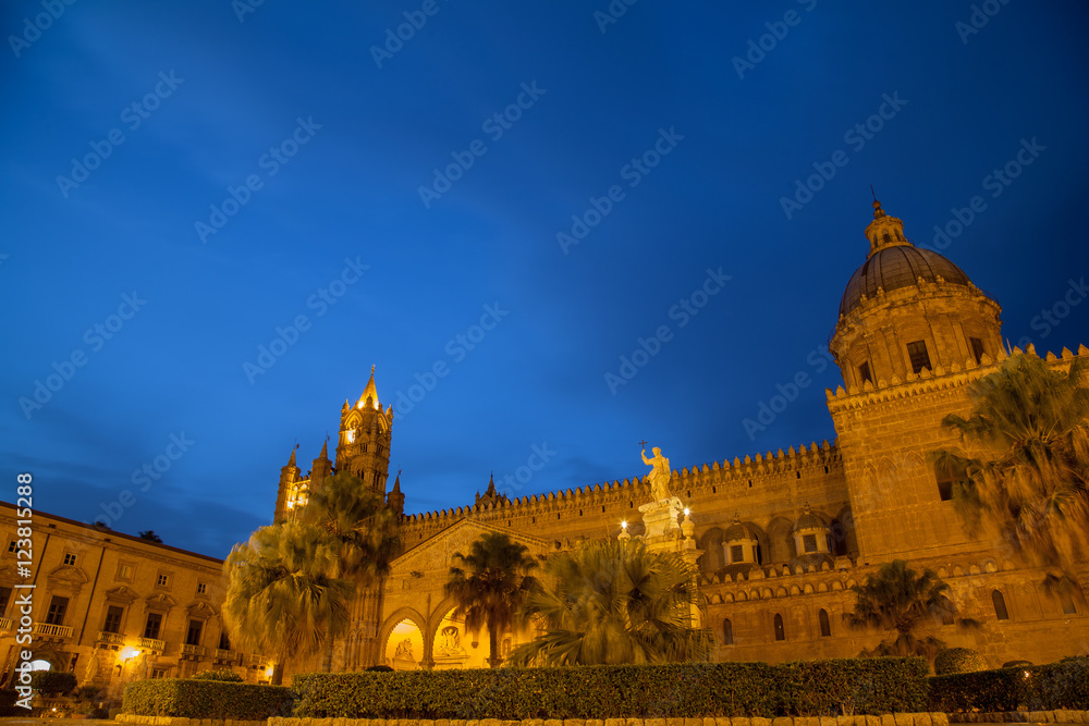 Palermo, Cattedrale, scatto notturno