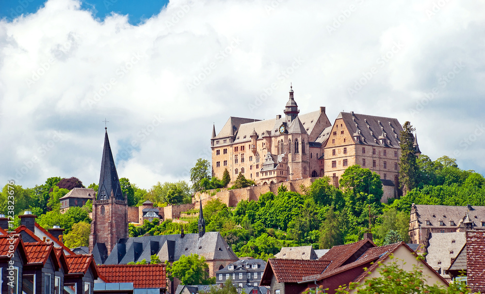 Fototapeta premium Das Landgrafenschloss von Marburg an der Lahn in Hessen